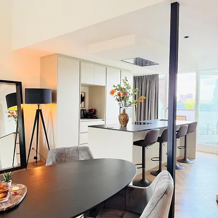 Cooth'S Luxury Loft With City Views * ブレッダ